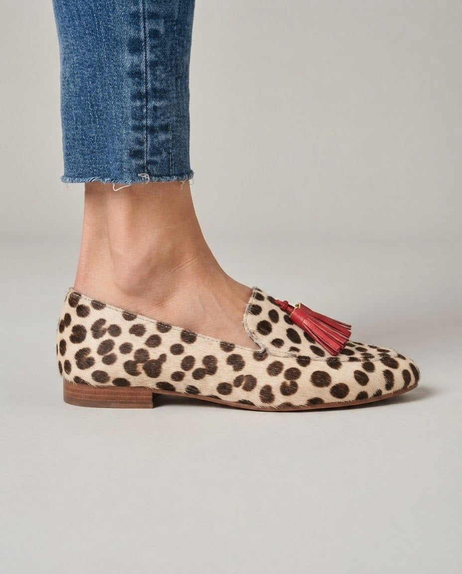 Aurore | Mocassin à pois crème, pampilles rouges