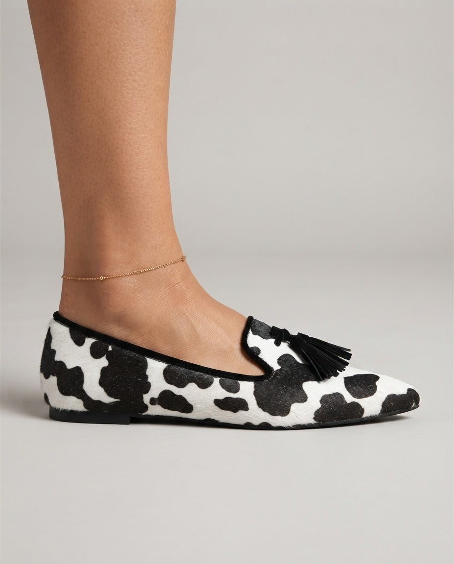 Geneviève | Mocassin vache noir et blanc, pampilles noires